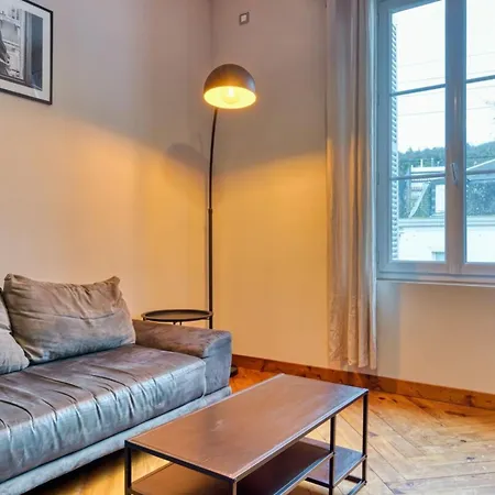 Julie Beau F6 Renove Terrasse Parking Rouen